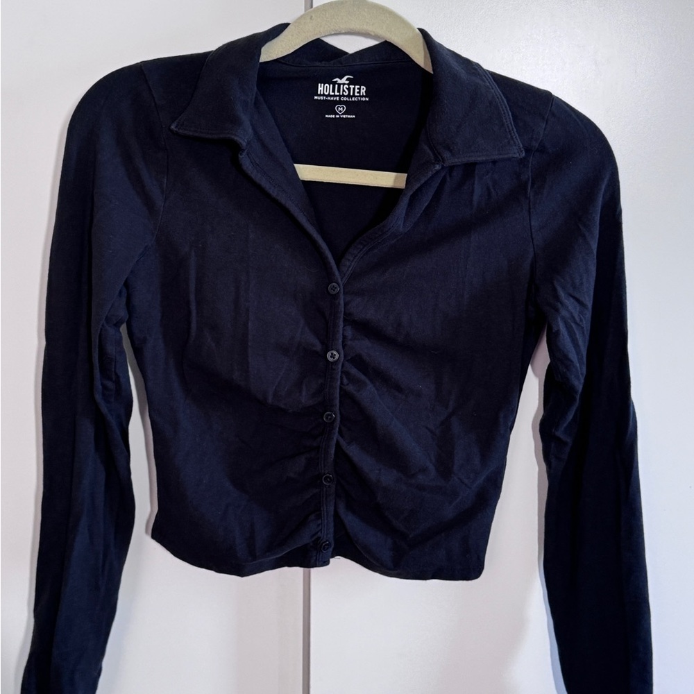 Hollister Black Cropped Button Down Long Sleeve Top (M)